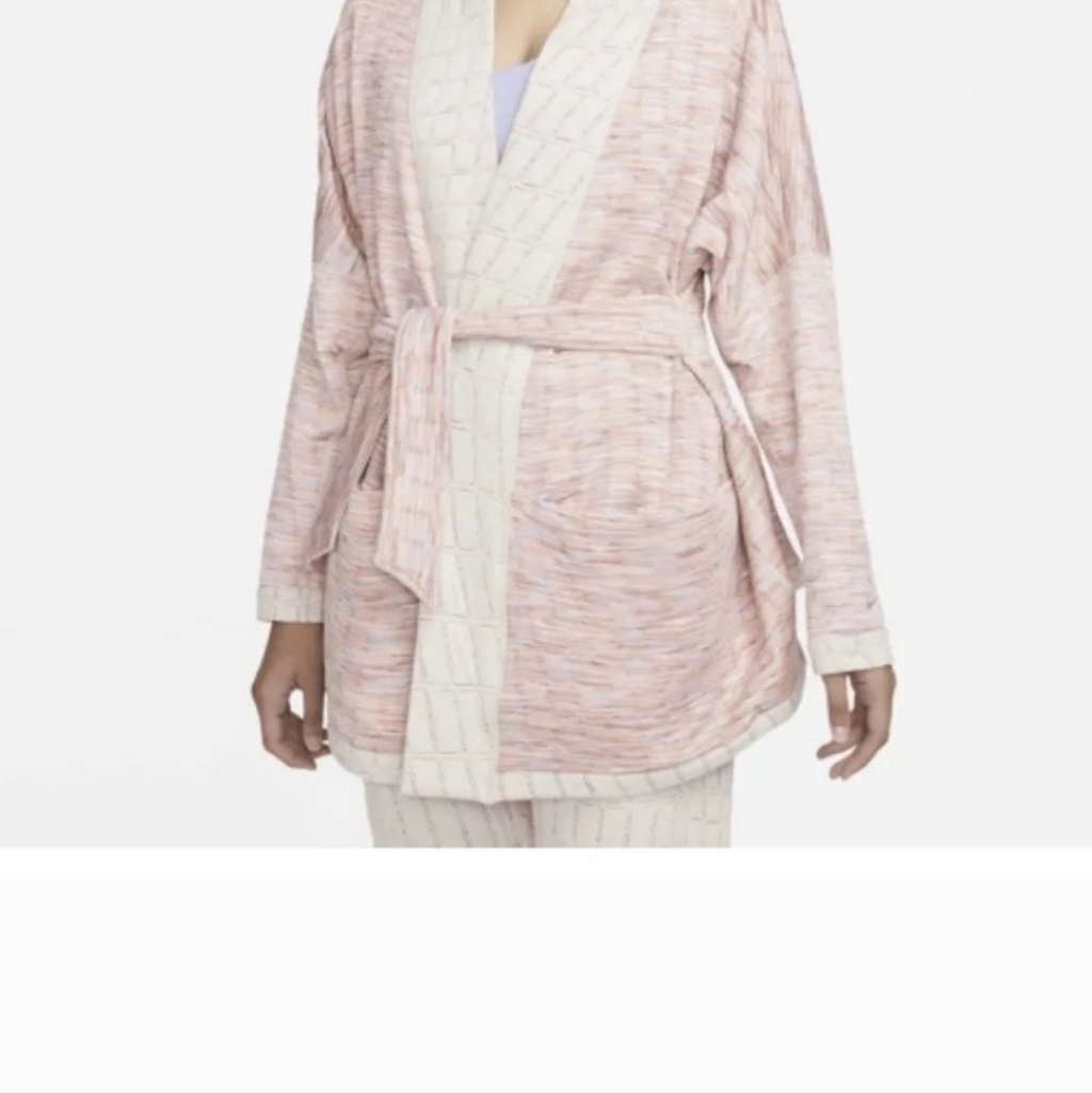Nike Yoga Womens Plus Size 1x Therma-Fit Luxe Reversible Wrap Sweater Cream Pink